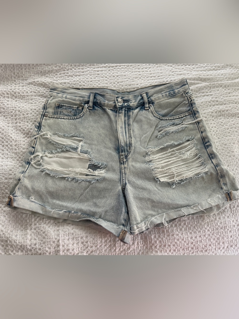 American Eagle High-Rise Distressed Denim Shorts - Light Wash